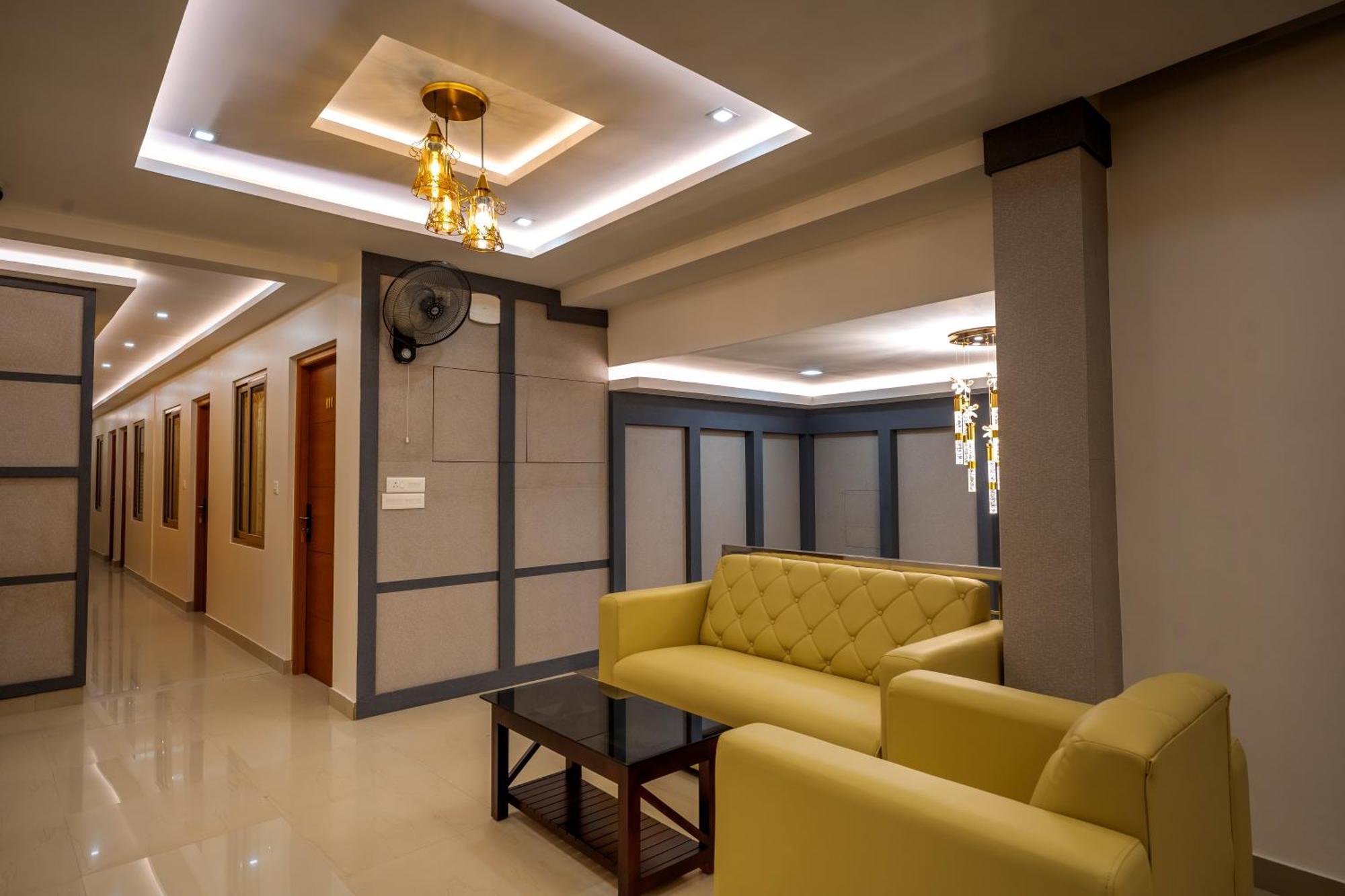 Metro Residency Hotel Tirur ภายนอก รูปภาพ