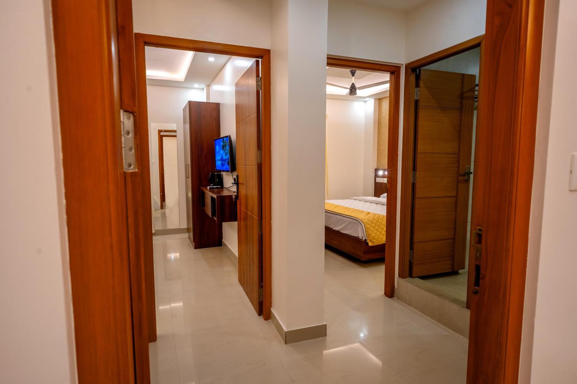 Metro Residency Hotel Tirur ภายนอก รูปภาพ